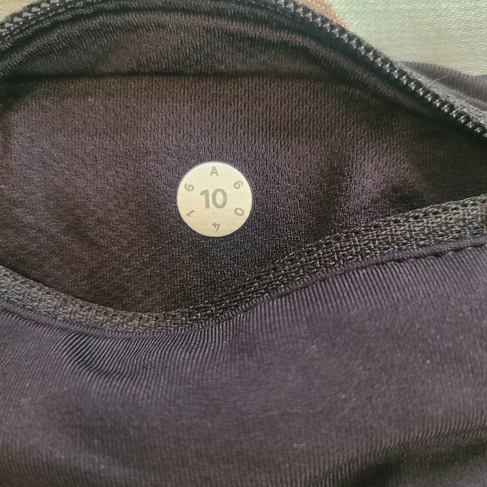 Lululemon Speed Short 2.5